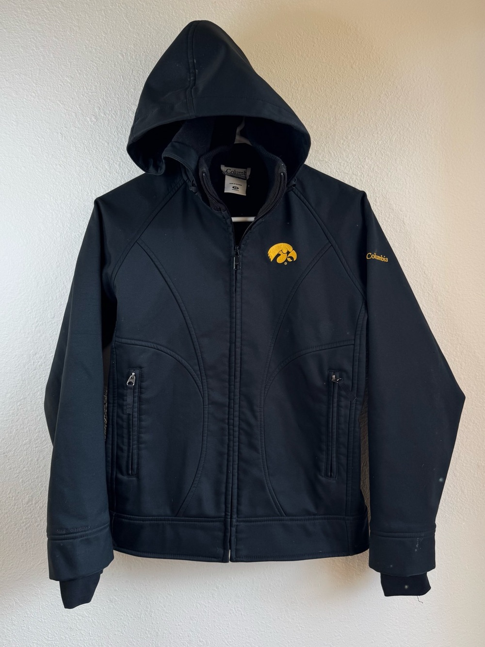 COLUMBIA Iowa Hawkeyes Insulated Hoodie Jacket